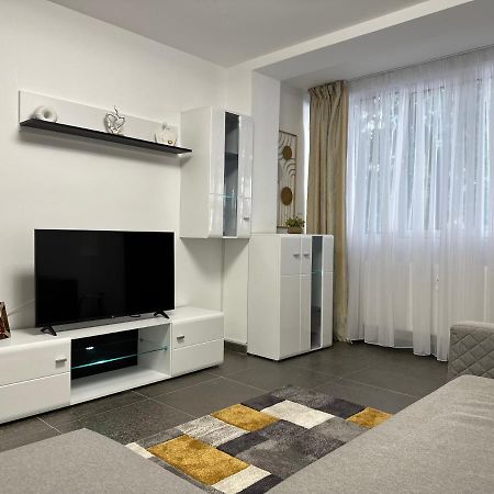 Xox Comfort Obregia Bukarest Exterior foto